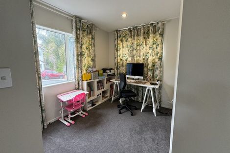 Photo of property in 12 Mural Place, Greenhithe, Auckland, 0632