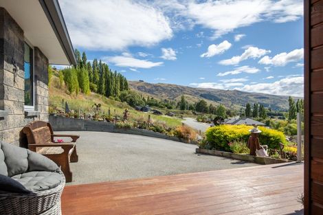 Photo of property in 9 Selkirk Street, Roxburgh, 9500