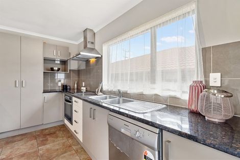 Photo of property in 38b Hetherington Road, Ranui, Auckland, 0612