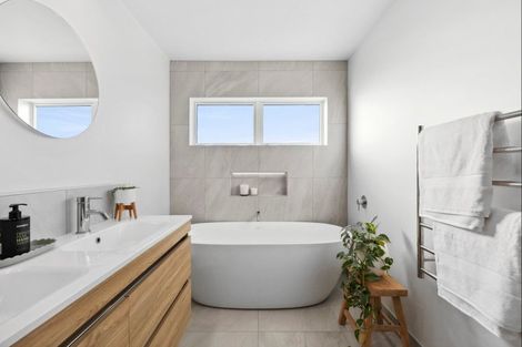 Photo of property in 4 Richmond Street, Cambridge, 3434