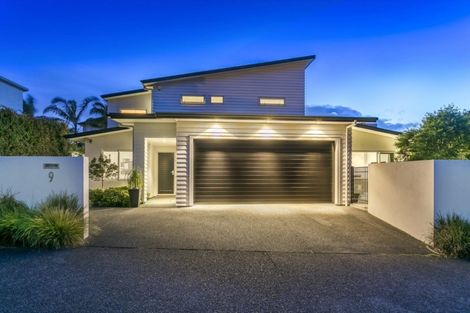 Photo of property in 9 Huntington Park Drive, Greenhithe, Auckland, 0632
