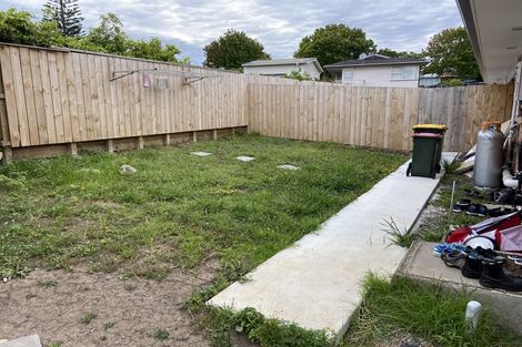 Photo of property in 21c Wells Road, Bucklands Beach, Auckland, 2012