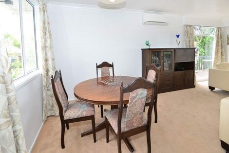 Photo of property in 82 Luckens Road, West Harbour, Auckland, 0618