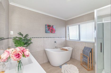 Photo of property in 23 Saint Laurent Way, Ohau, Levin, 5570