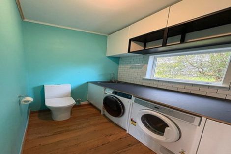 Photo of property in 17b Brookfield Road, Te Atatu Peninsula, Auckland, 0610