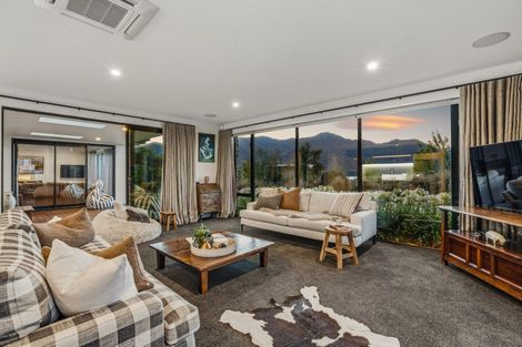 Photo of property in 5 Clearview Street, Wanaka, 9305