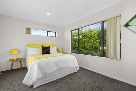 Photo of property in 9 Staten Place, Mangere, Auckland, 2022