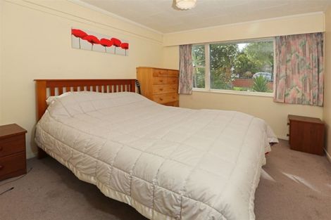 Photo of property in 72 Waimumu Road, Massey, Auckland, 0614