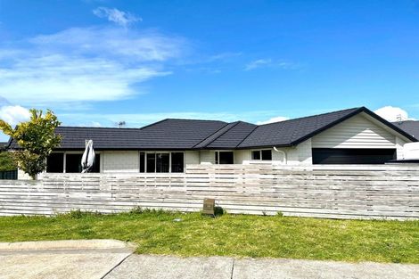 Photo of property in 22 Lakeside Terrace, Omokoroa, 3114