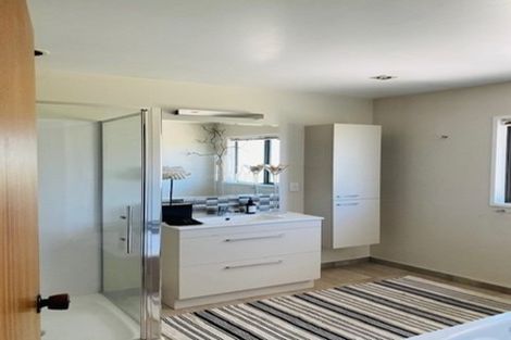 Photo of property in 16 Kennedys Bush Road, Halswell, Christchurch, 8025