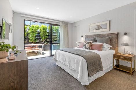 Photo of property in 21 Woodlanding Road, Whitford, Howick, 2571