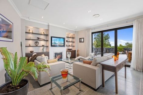 Photo of property in 35 Holdens Road, Henderson, Auckland, 0612