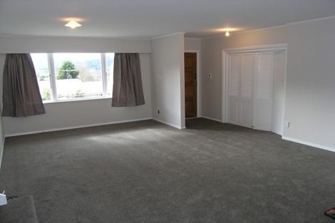 Photo of property in 28 Thomson Grove, Stokes Valley, Lower Hutt, 5019