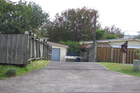 Photo of property in 1/152 Edmonton Road, Te Atatu South, Auckland, 0610