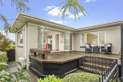 Photo of property in 1/2a Dallinghoe Crescent, Milford, Auckland, 0620