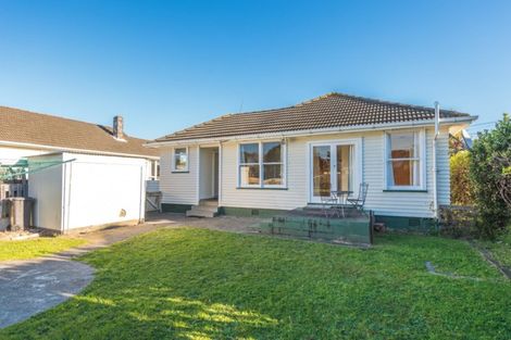 Photo of property in 8 Hadfield Crescent, College Estate, Whanganui, 4500