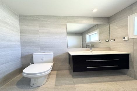 Photo of property in 8 Mural Place, Greenhithe, Auckland, 0632