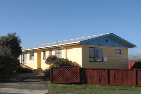Photo of property in 35 Clipper Street, Titahi Bay, Porirua, 5022
