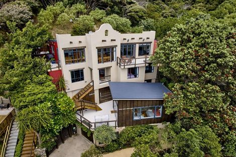 Photo of property in 82 Paremata Road, Paremata, Porirua, 5024