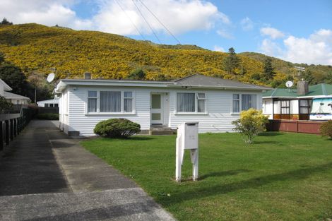Photo of property in 53 Peel Place, Wainuiomata, Lower Hutt, 5014