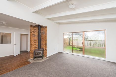 Photo of property in 32 Miro Street, Castlecliff, Whanganui, 4501