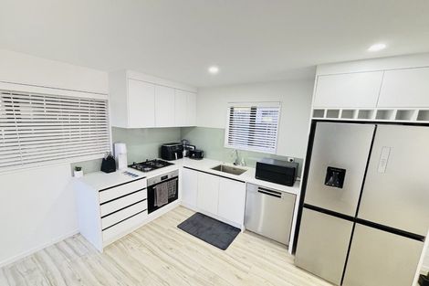 Photo of property in 19c Farwood Drive, Henderson, Auckland, 0612