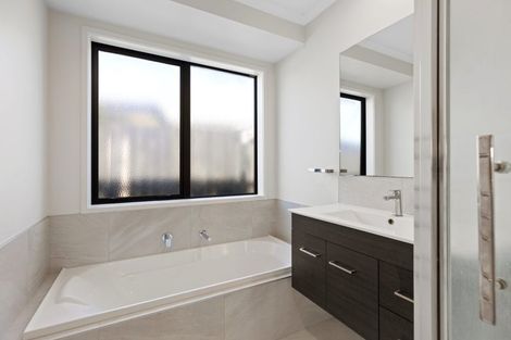 Photo of property in 5 Warlock Way, Papamoa, 3118