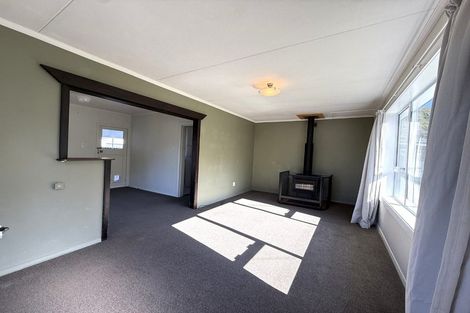 Photo of property in 6 Cornwall Street, Picton, 7220