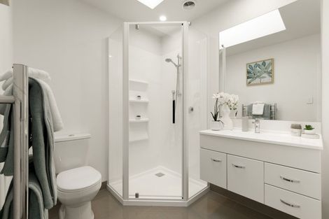 Photo of property in 10 Regiment Road, Papakura, 2110