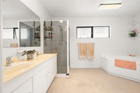 Photo of property in 91 Meadway, Sunnyhills, Auckland, 2010