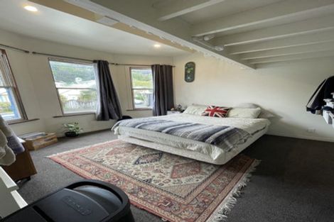 Photo of property in 124 Aro Street, Aro Valley, Wellington, 6021