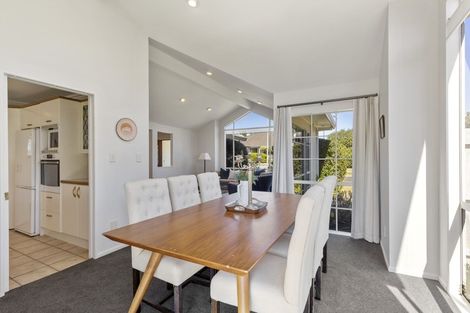 Photo of property in 9 Yarlside Place, Northpark, Auckland, 2013