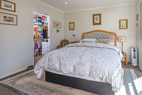 Photo of property in 80 Golden Shore Place, Coromandel, 3506