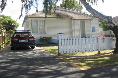 Photo of property in 18 Auburn Avenue, Upper Riccarton, Christchurch, 8041