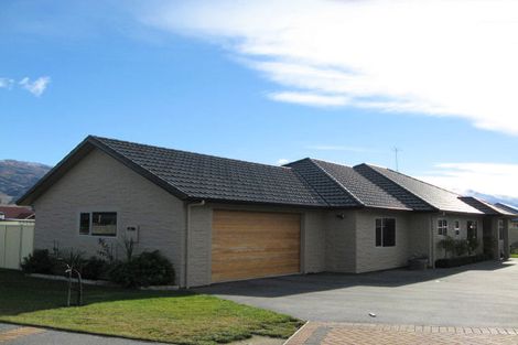 Photo of property in 11 Matthews Crescent, Cromwell, 9310