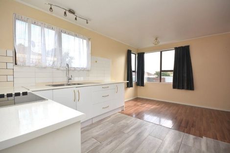 Photo of property in 1/1 Rebecca Rise, Weymouth, Auckland, 2103