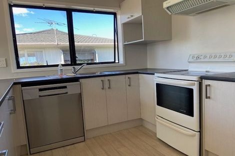 Photo of property in 1/32 Velma Road, Hillcrest, Auckland, 0627