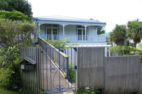 Photo of property in 1 Ninian Street, Highbury, Wellington, 6012