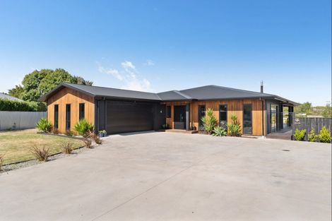 Photo of property in High Street South, Carterton, 5713