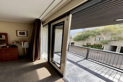 Photo of property in Highwic, 2/32 Hobson Street, Thorndon, Wellington, 6011