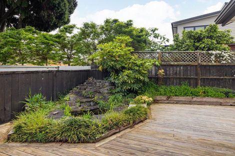 Photo of property in 30 Sandwich Road, St Andrews, Hamilton, 3200