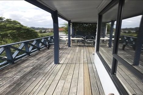 Photo of property in 14 Emery Grove, Bayview, Auckland, 0629