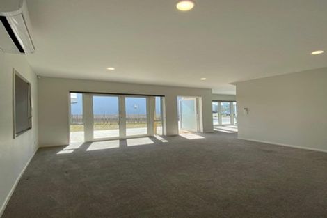 Photo of property in 26 Warbler Crescent, Papakura, 2110