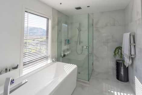 Photo of property in 2/27 Rannoch Drive, Jacks Point, Queenstown, 9371