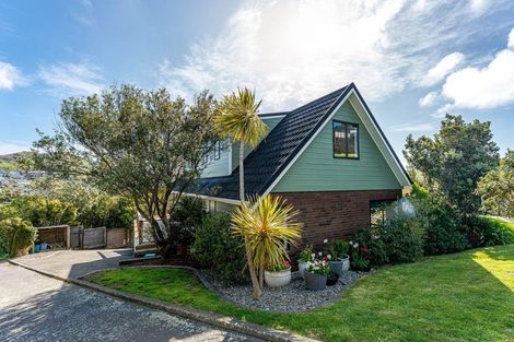 Photo of property in 37 Erris Street, Johnsonville, Wellington, 6037