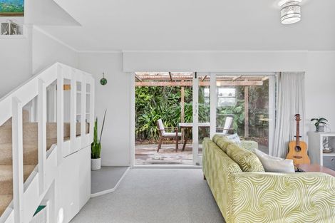 Photo of property in 2/84 Glenvar Road, Torbay, Auckland, 0630