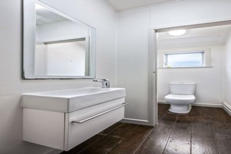 Photo of property in 24 St Marys Road, Saint Marys Bay, Auckland, 1011
