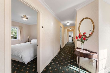 Photo of property in 424 Mangorei Road, Highlands Park, New Plymouth, 4312