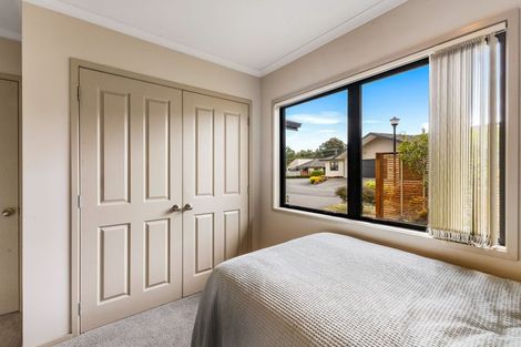 Photo of property in Caversham Park, 2/18 Caversham Road, Westmere, Whanganui, 4501