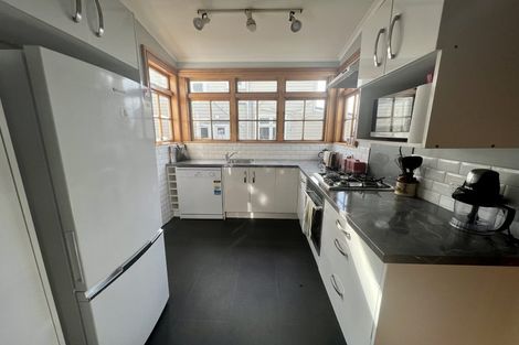 Photo of property in 129 Grant Road, Thorndon, Wellington, 6011